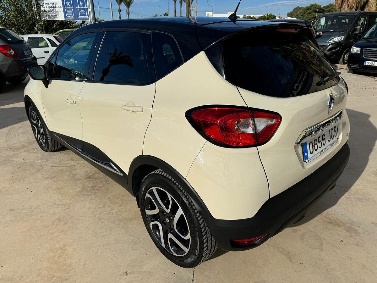 RENAULT CAPTUR ZEN 1.2 TCE AUTO SPANISH LHD IN SPAIN 61000 MILES SUPERB 2015